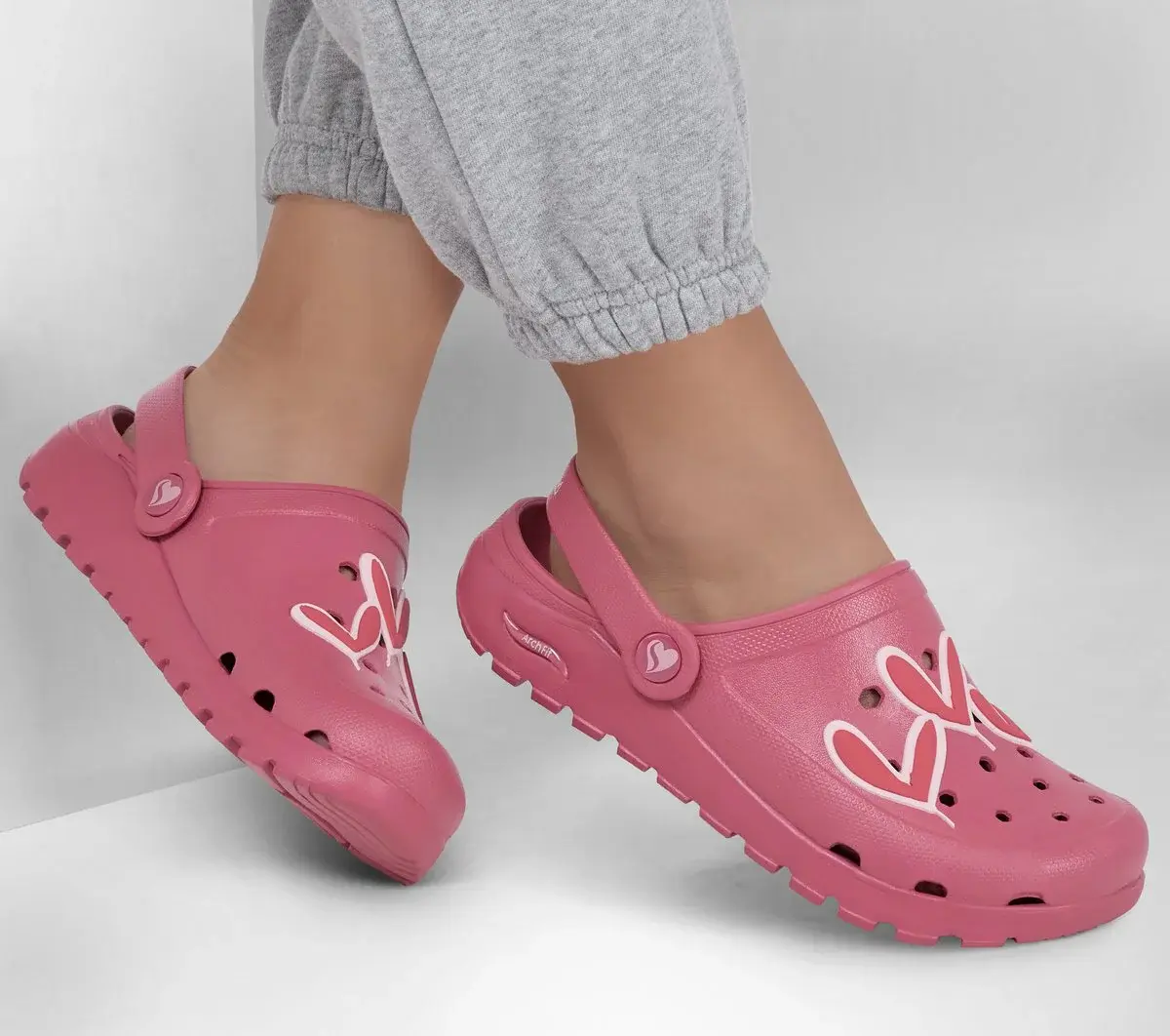 Foamies JGoldcrown: Arch Fit Footsteps – Love-Struck